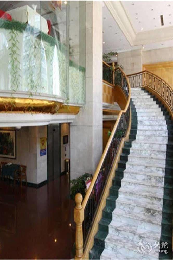 Hampton By Hilton Dalian Zhongshan Kültér fotó